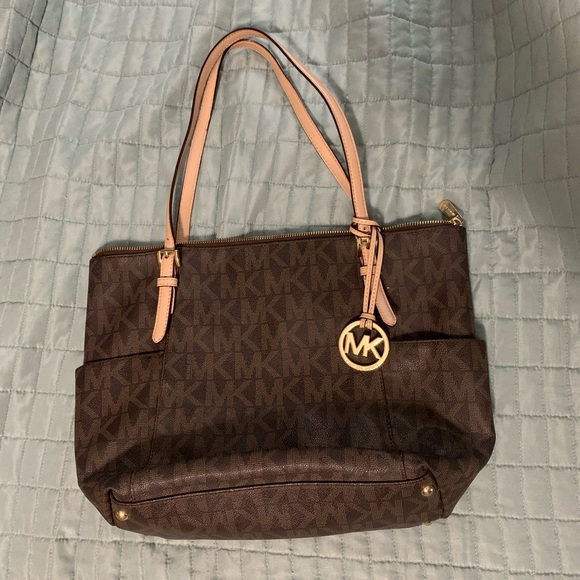 Authentic Michael Kors - Picture 1 of 3